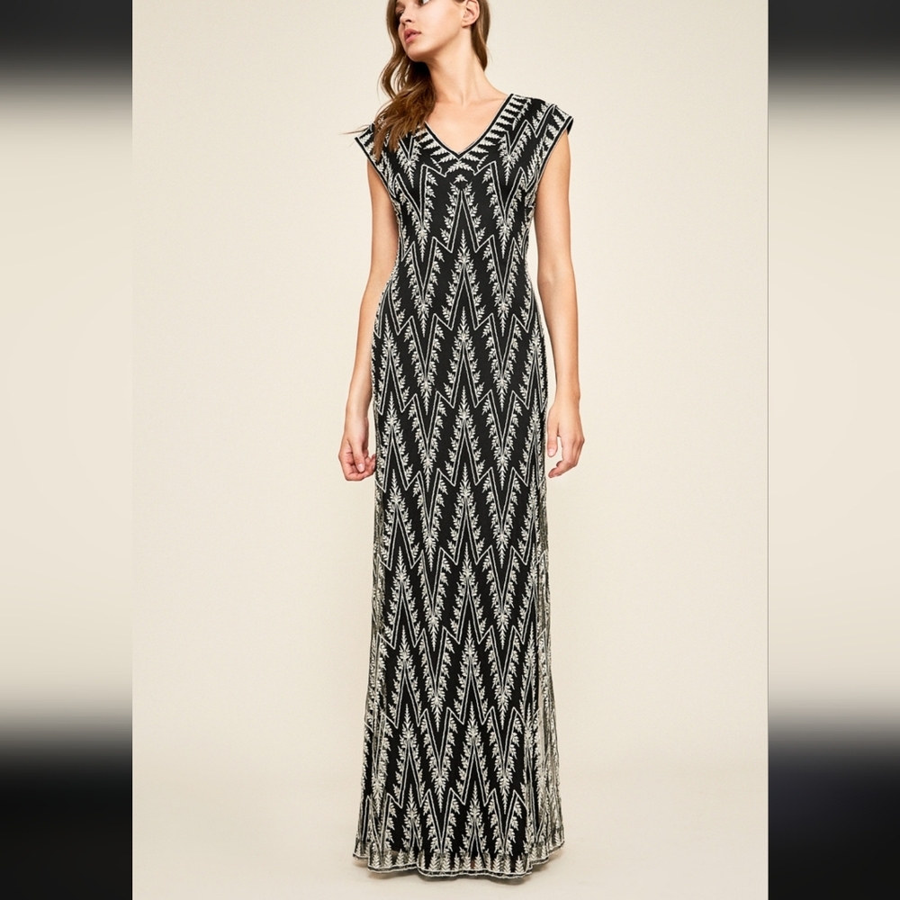 Tadashi Shoji Black Silver Maxi Dress Embroidered Crepe Gown Wedding Guest